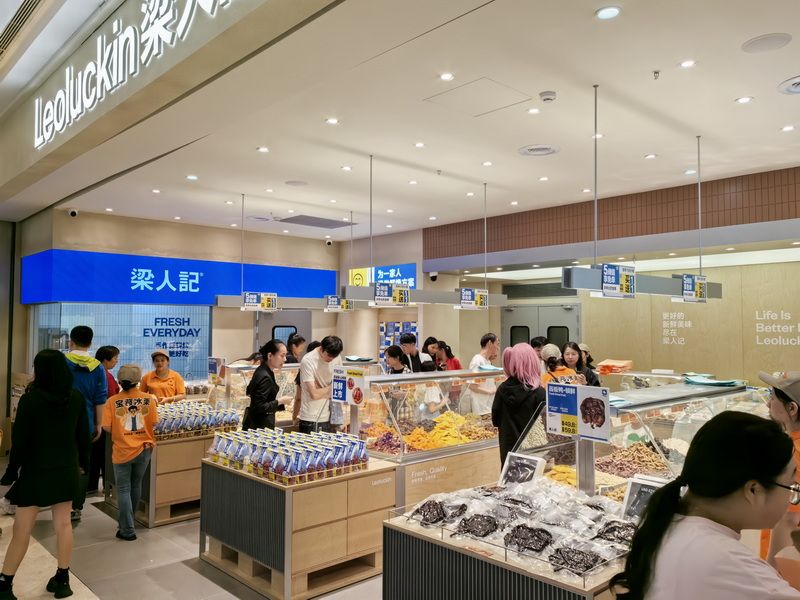 梁人记新门店火爆场景